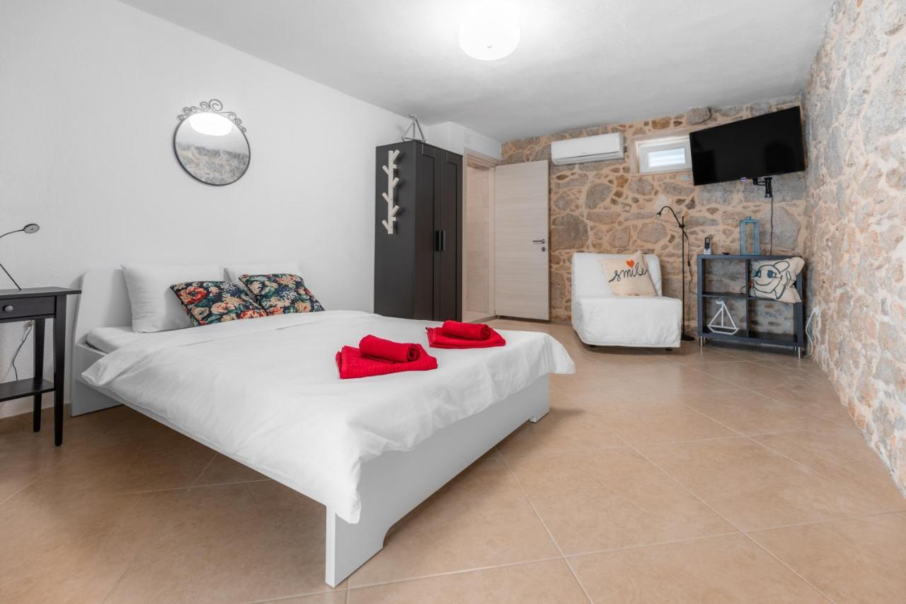 Apartman Otto Punat Exteriör bild